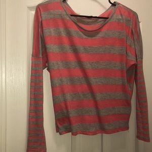 Long sleeve gray and pink top